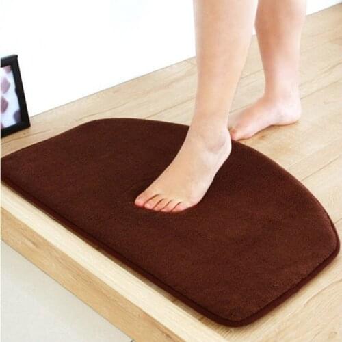 1Pcs Fashion Coral fleece Thicken semicircle mat Water absorption Non-slip carpet living room bath room kitchen toilet door mat