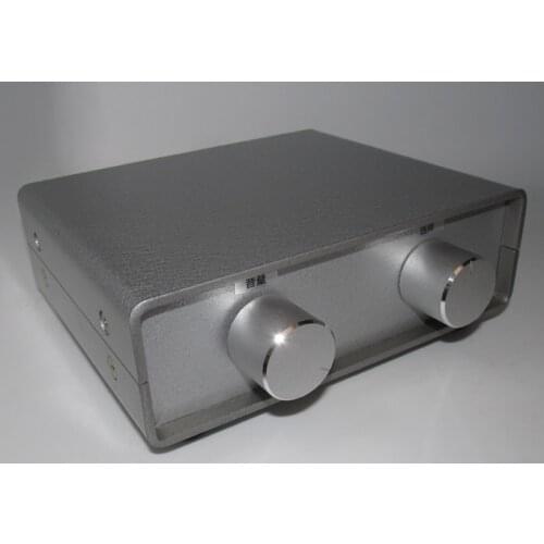 Passive front stage controller: a selection switch and a volume potentiometer, high precision 4 × 23 gear precision shunt step