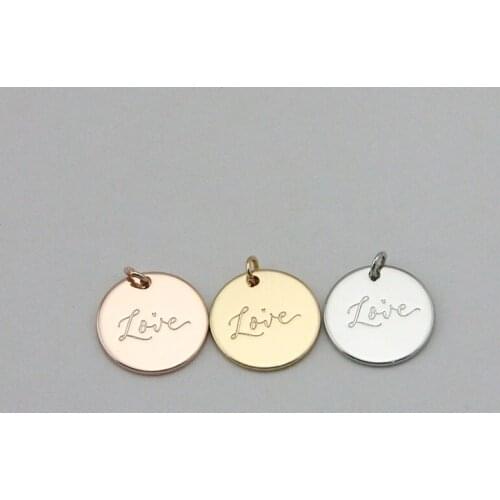 Women Fashion Jewelry Disc Love Engraved Pendant Custom Charm Pendant Jewelry Accessories