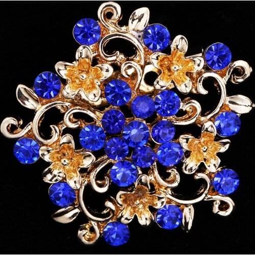 Temperament Little Plum Brooch Jewelry For Women Fashion Jewelry Brooch Pins Metal Scarf Wedding Gift Diy Jewellery Accessories