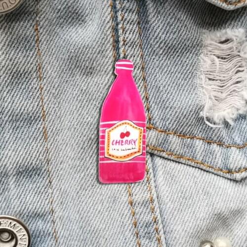 Cute Cherry Juice Acrylic Laple Pins Vintage Brooch For Women Beautiful Badges Backpacks Shirt Accessories Jewelry Gifts