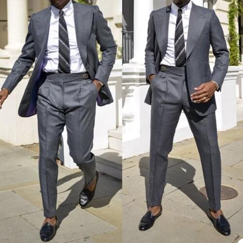 Smart Casual Men Tuxedos Peaked Lapel One Button Custom Made Blazer 2 Pieces Suits (Jacket + Pants) Business Office Daily Coat)