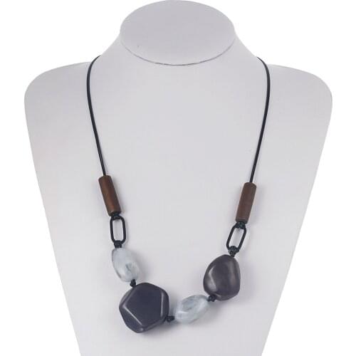 2020 Spring Long Resin Wooden Beads Pendant Necklace Gift Accessories Geometric Chunky Women Necklace Statement Fashion Jewelry
