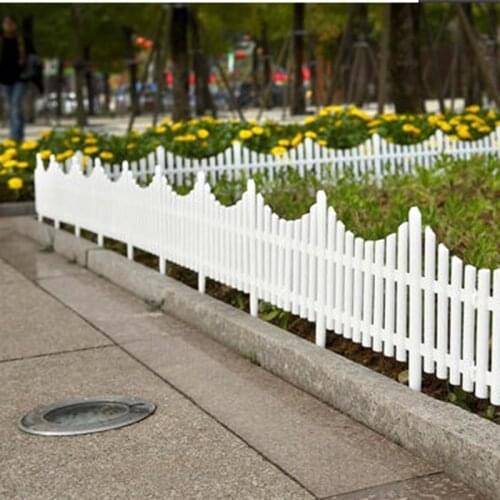 5pcs Courtyard Indoor or Outdoor Garden Fence Kindergarten Flower Garden Vegetable Small Fence Christmas Decoration(61x33cm)