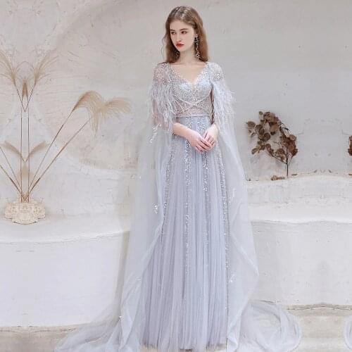 Dubai Arabia Evening Dresses 2021 with Detachable Shawl Silver Grey Luxury Feathers Cape Beading Formal Gown