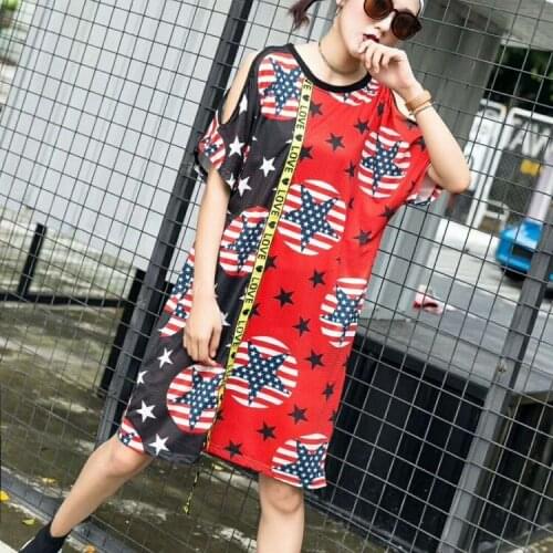 European and American fashion ladies 2018 summer new big stitching color matching leaked shoulder short sleeve long T-shirt