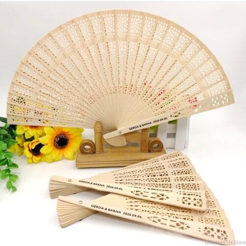 50 pieces of personalized wooden wedding gifts and gifts for guests Sandalwood fan folding party decoration