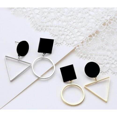 LOVR Korean Statement Acrylic Drop Earrings for Women 2020 Fashion Jewelry Vintage Geometric Round Heart Gold Asymmetric Earring