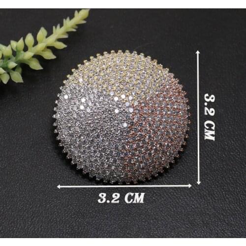 Lanyika Fashion Jewelry Exquisite Full Micro Distinct Round Brooch Pendant Dual Use for Wedding Party Sandblasting Popular Gift