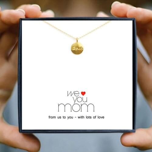 Icareu New Gold Brand Letter Love Round Necklace Alloy Clavicle Short We Love You Mom Mothers Day Gift Greeting Card Wish New