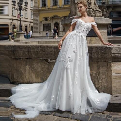 Off the Shoulder Wedding Dresses A Line Sweetheart Lace Appliques Lace Up Court Train Bridal Gowns Vestido de noiva