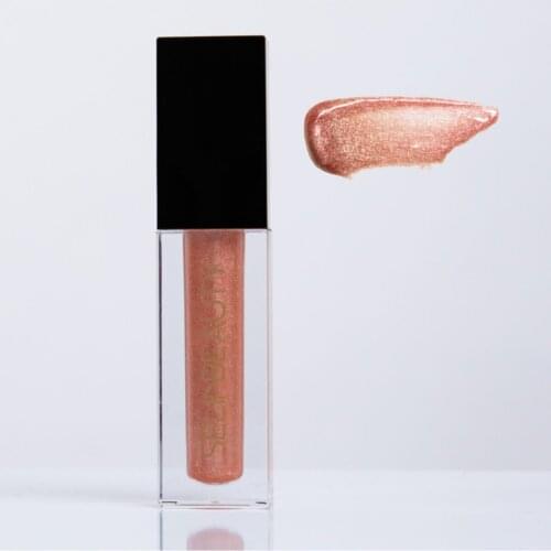 Champagne Lipstick İster matte lipstick, ister gloss kombinleyin with your lips indulge