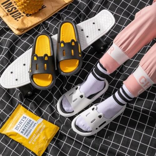 Cute Dog Couple Hollowed-out Flip Flops Male Female Thick Anti-slip Two-color Bottom Slippers Men Women Outdoor Bathroom Slides