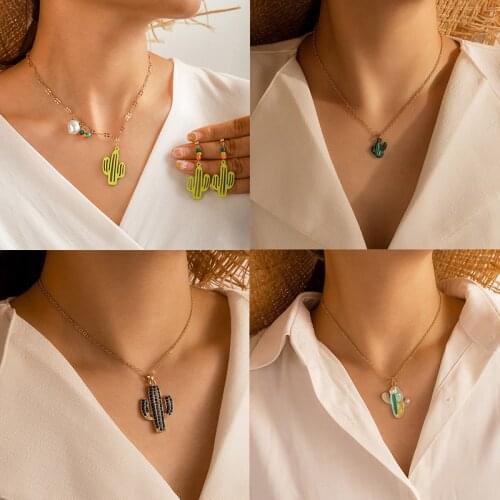 HuaTang Boho Green Crystal Cactus Pendant Necklace for Women Colorful Bead Pearl Charming Necklaces Female Party 2020 Jewelry