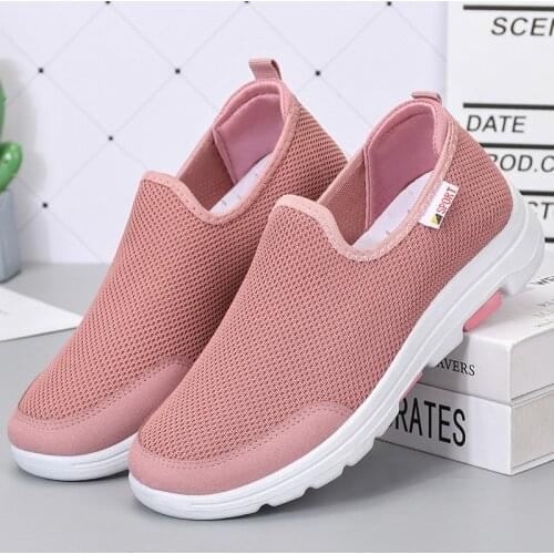 Women Mesh Surface Shoes High Quality Female Sneakers Slip On Flats Shoes Women Loafers Plus Walking Shoes Running Shoes With