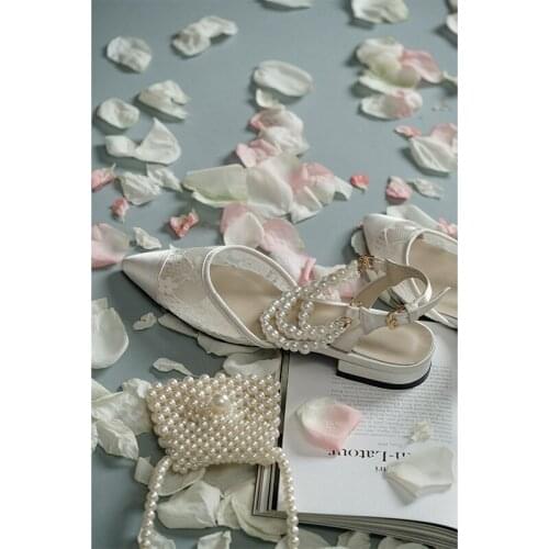 Summer lace stitching pearl chain pointed low heel flat bridal wedding shoes banquet dress all-match comfortable female sandals