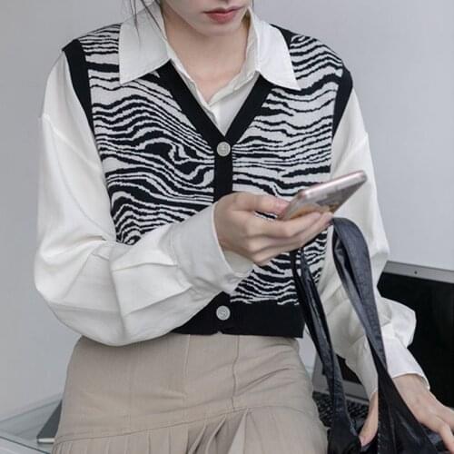 Soft Sweater Vest Women 2020 Autumn Korean Style Vintage Zebra Striped V Neck Sleeveless Cardigan Short Knitted Waistcoat T545