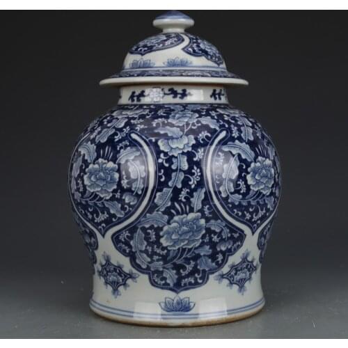 Late Qing and Republic of China Peony General Tank Jar Blue And White Vase Second Hand Collection Antique Porcelain Antique Jar