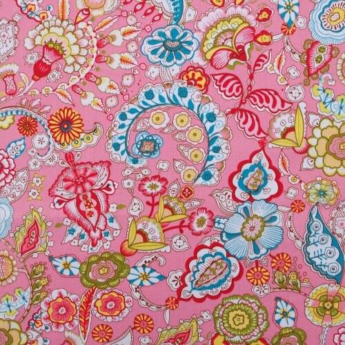 1 yard Cotton Poplin Fabric for sewing pathwork, dress, cloth, bedding - Flowers on pink background (width=140cm)