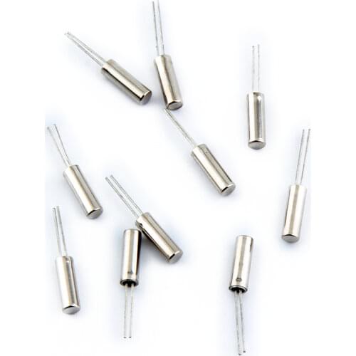 Free shiping 200PCS 32.768 kHz 32.768k Hz Crystal Oscillator 3 x 8 mm