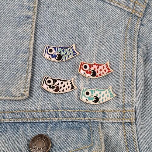 4 colors Cute funny animals enamel pin fish badge brooch Lapel pins Denim Jeans shirt bag Cartoon Jewelry brooches Gift for kids