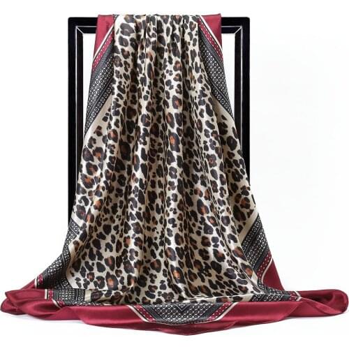 Silk scarves Fashion leopard print lady scarf 90cm Square scarves Muslim headscarf Speed sale scarf women winter scarf women