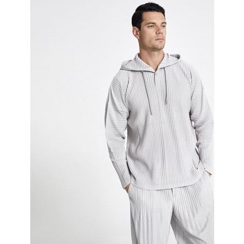 Changpleat Men's T-shirts With A Hood