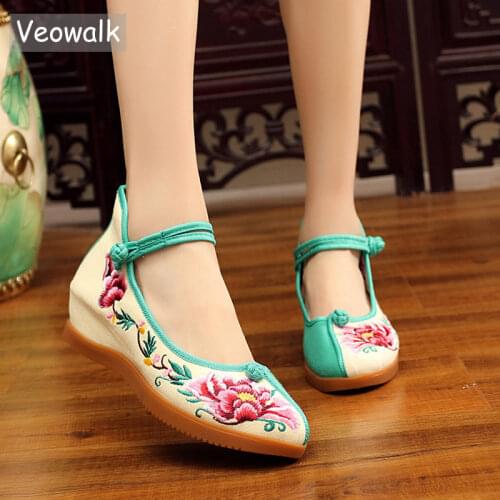 Veowalk Women Canvas Old Beijing Embroidered Platform Shoes, Pointed Toe Comfort Ladies Casual Ankle Strap Embroidery Sneakers
