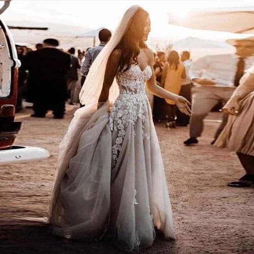 New Tulle Sweetheart Wedding Dresses Appliques Champagne Open Back Court Train Bridal Gowns Custom Made