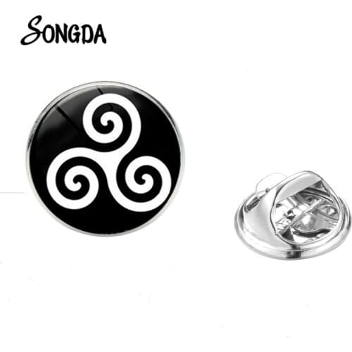 High Quality Mens Brooch Pin Teen Wolf Symbol Triskele Triskelion Allison Argent Crystal Stainless Steel Badge Pins Gifts