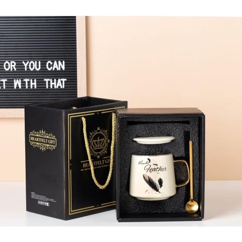 Creative Nordic ins wind golden edge gold handle ceramic light luxury mug portable gift box packaging men and women coffee cups