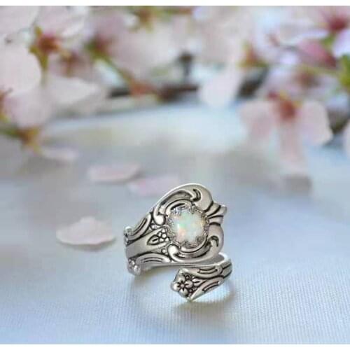 Vintage Luxurious Bohemia Big White Opal Stone Silver Ring for Women Thumb Fashion Irregular Jewelry Accessories Party Gift