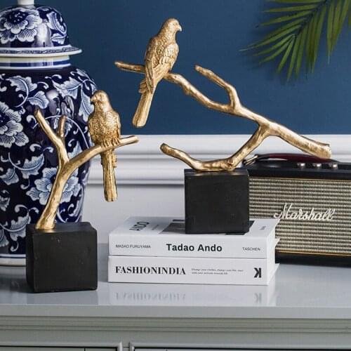 American Gold Resin Parrot Bird Decor Model Room Wine Cabinet Decoration Home Living Room Desktop Soft Decoration Accessories
