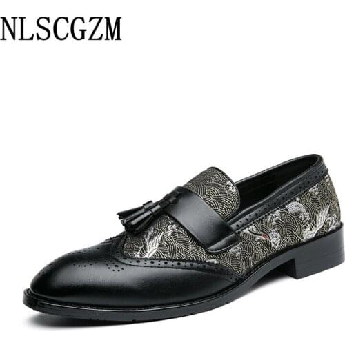 Tassels Wedding Dress Brogue Shoes Men Italian Coiffeur Formal Slip on Shoes Men Office 2021 Men Dress Shoes Loafers Zapatillas