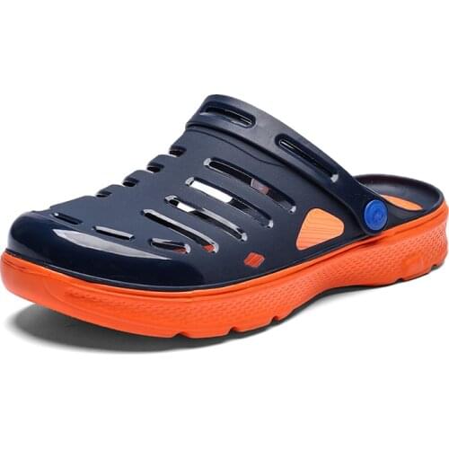 2021 New Summer Men Sandals Shoes Home Light Crokks Clogs Slippers Flip Flops Non-Slide Beach Causual Outdoor Croc