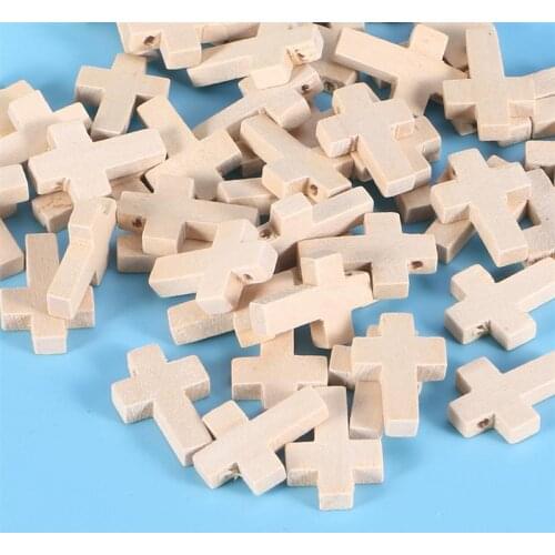 50pcs Wood Cross Pendants Polished Natural Unfinished DIY Perforated Wooden Crafts Supplies Wedding Decoration A3