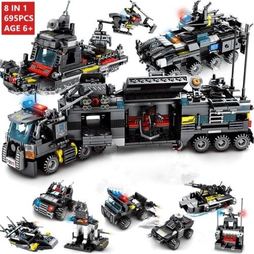 8pcs/set 695PCS City Police Station Car Building Blocks City SWAT Team Truck Blocks Plastic DIY Assembly Brick Kids Gift