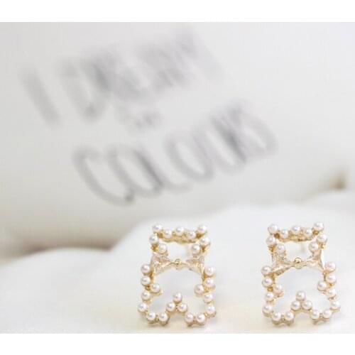 Bear earrings simple hollow pearl cute earrings female compact temperament fashion earrings wild 0a1#2578