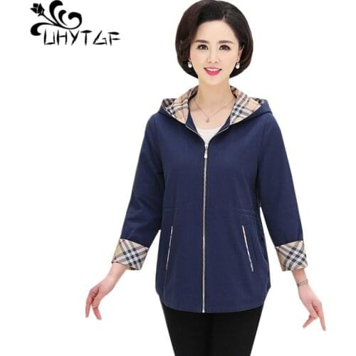 UHYTGF Spring autumn trench coat for women Fashion hooded Short coats Womens casual thin windbreaker 5XL plus size outerwear 188
