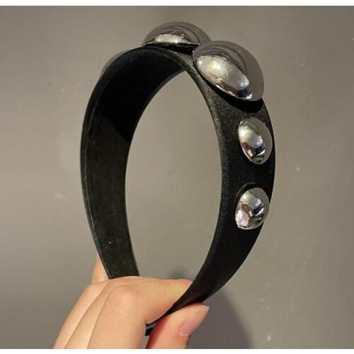 Koreas new wide version hairbands metal round cake button shape MONA retro headband hair accessories