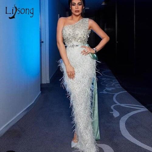 Dubai Luxury Lace Feather Sheath Long Evening Dresses With Sparkle Crystal Long Prom Gowns 2020 Robe De Soiree