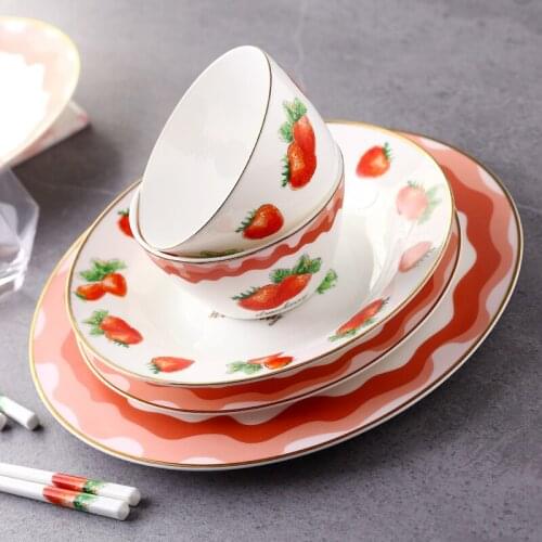 Household Ceramic Dishes Set Cute Strawberry Tableware Light Luxury Phnom Penh Round Tableware Combination Tableware Bowls