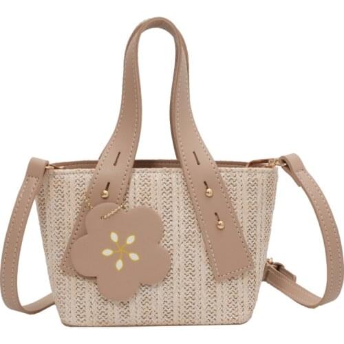 2021 New Straw Bag Fashion One Shoulder Cross Carry Vegetable Basket Large Capacity Holiday Beach Bag Forest Womens Bag