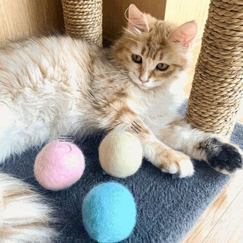 Colorful Felt Stretch Ball Cat Toy Ball Pet Toy With Small Bell Sound Play Cat Toys Creative Interactive Cat Dog Chew Toy