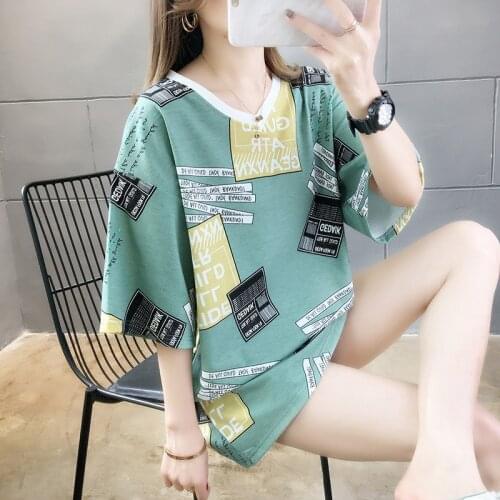 Oversize T-shirt Women Graphic Printed Summer Loose Tshirt Loose Fashion Girl V-neck Clothes Harajuku Streetwear Tee Shirt