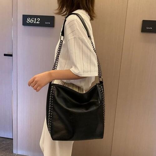 Tote Bag Women Bag 2021 New Simple Messenger Bag Rivet Chain Decoration Shoulder Bag Soft Leather Large Capacity Large Bag