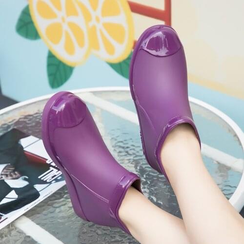 Womens ankle rain boots spring and autumn ladies shallow mouth rubber PVC non-slip waterproof rain boots fashion womens shoes