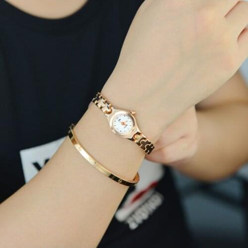 New fashion trend ladies bracelet watch Korean version simple quartz watch student fashion watch female