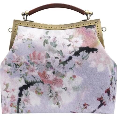 Vintage Fashion Shell Lock Bag Flowers Bags Chain Women Shoulder Crossbody Bags 2021 New Womens Handbags Purses
