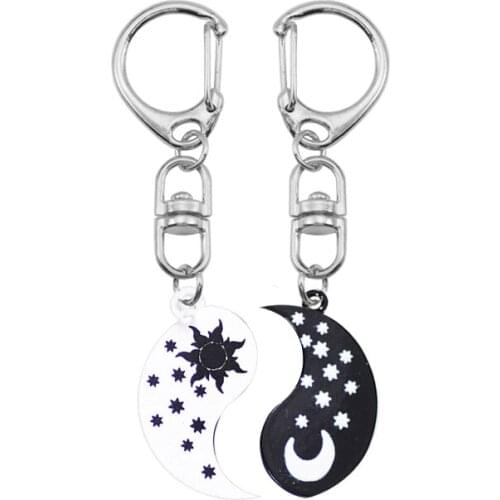 Keychain Round Star Moon Pendant Fresh Couple Female Student Simple School Bag Accessories Girlfriend Gift Fashion Trend Jewelry
